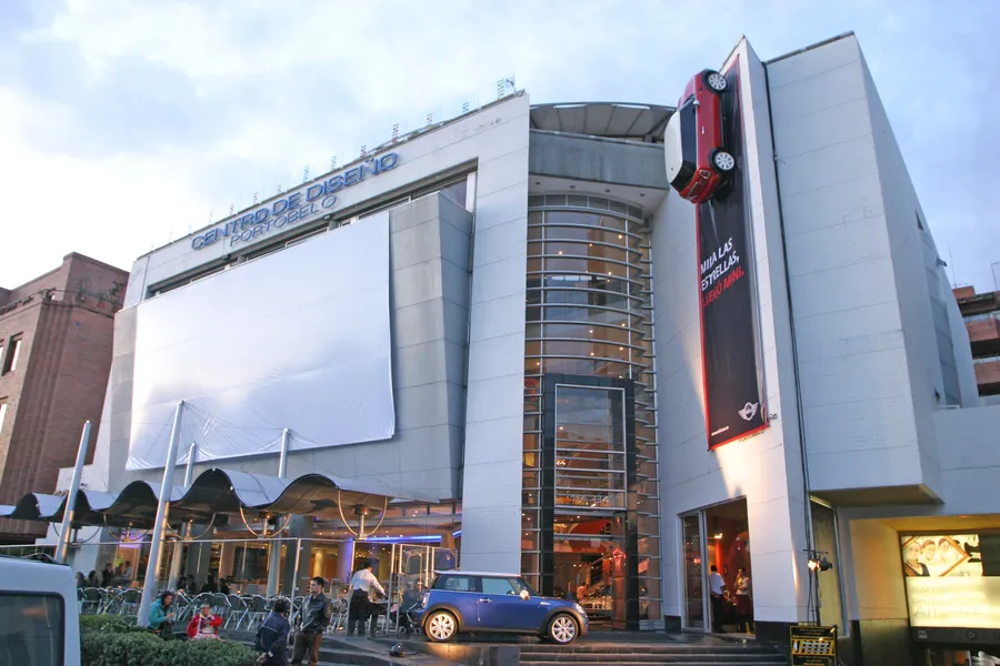 Lanzamiento de MINI en Colombia