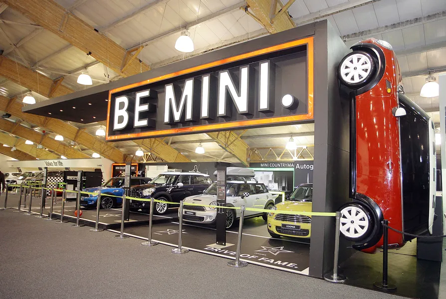 Lanzamiento de MINI en Colombia