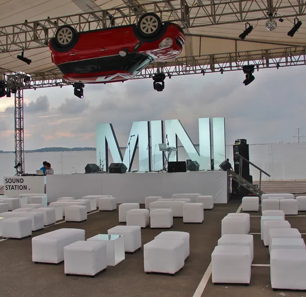 Lanzamiento de MINI en Colombia
